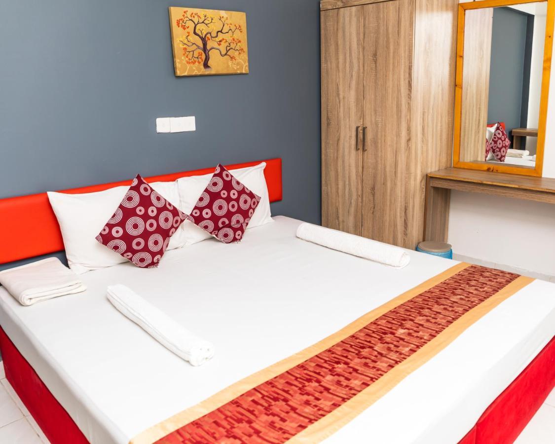 The G Ten Holiday Inn Хулхумале Екстериор снимка