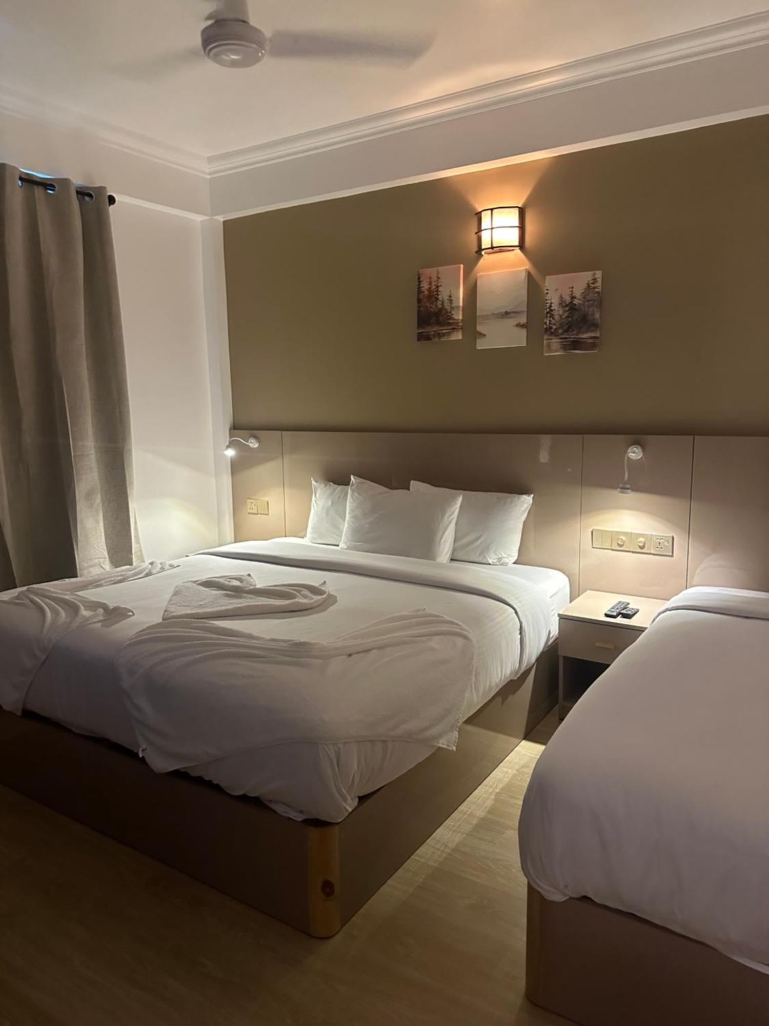 The G Ten Holiday Inn Хулхумале Екстериор снимка